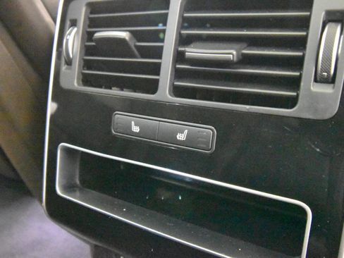 Used 2019 Land Rover Range Rover Sport HSE image 17