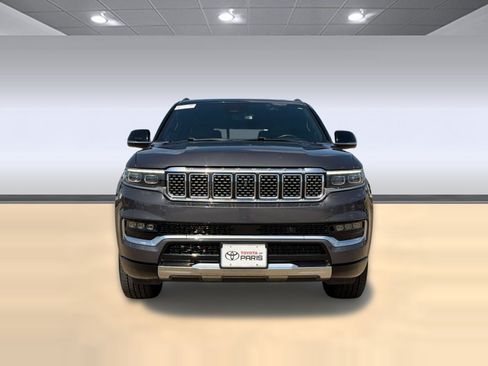 Used 2023 Jeep Grand Wagoneer 4WD image 6