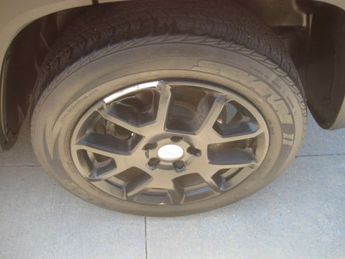 Used 2019 Jeep Renegade Latitude w/ Cold Weather Group image 11