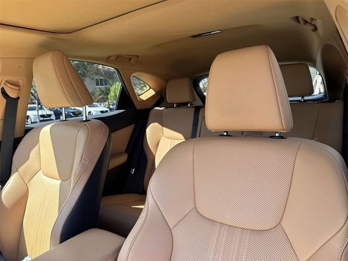 Used 2024 Lexus NX 250 FWD w/ Towing Package (2000 Lbs) image 43