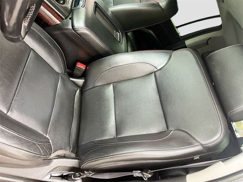 Used 2020 GMC Yukon XL SLT image 19