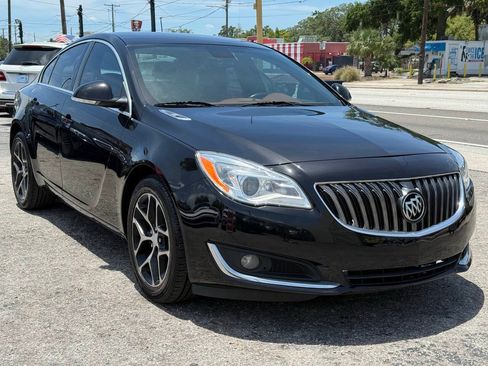 Used 2017 Buick Regal Sport Touring FWD image 9