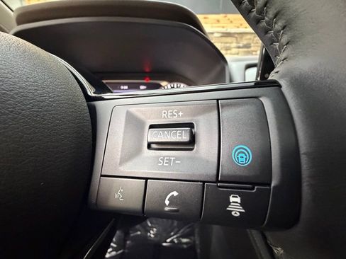 Used 2021 Nissan Rogue SL w/ Premium Package image 24