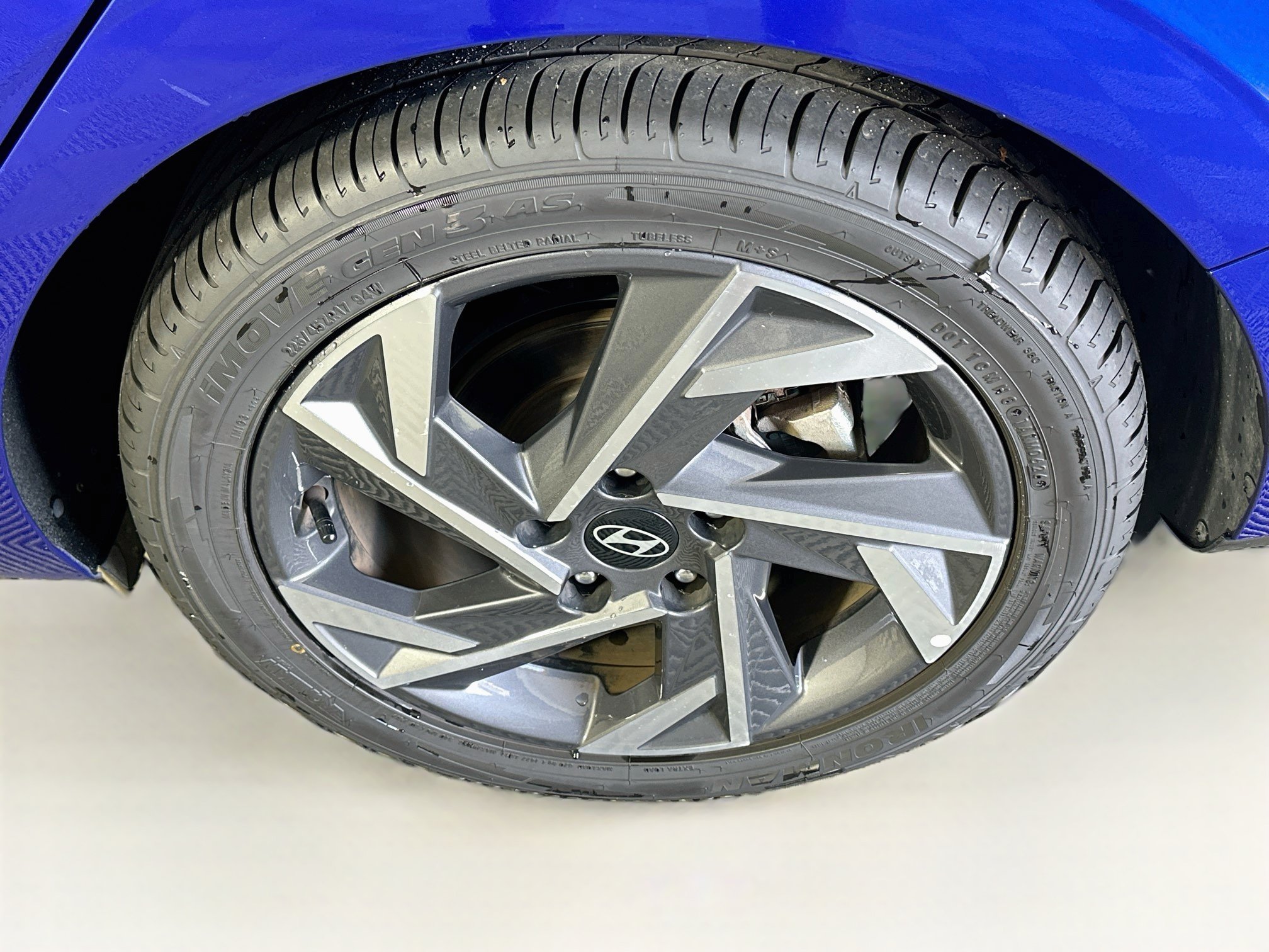 Used 2025 Hyundai Elantra SEL FWD image 11