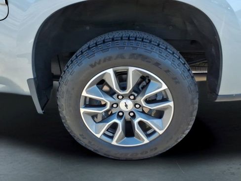 Used 2024 Chevrolet Silverado 1500 RST w/ Z71 Off-Road Package image 10