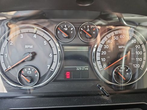 Used 2011 RAM 1500 Classic SLT image 9