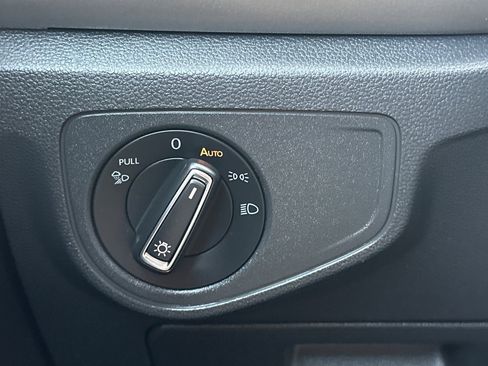 Certified 2020 Volkswagen Atlas Cross Sport S image 28