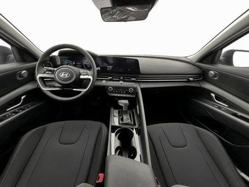 New 2025 Hyundai Elantra Blue image 13