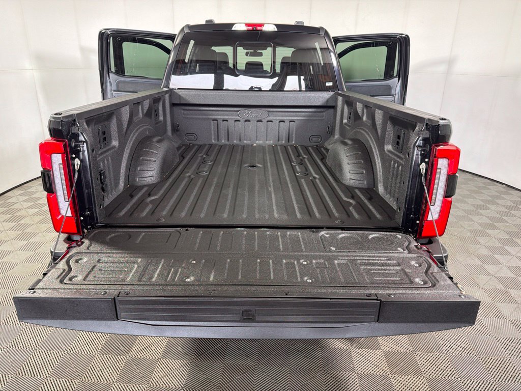 Used 2025 Ford F250 Platinum w/ Tremor Off-Road Package AWD/4WD image 20