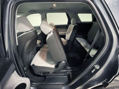 Used 2021 Hyundai Palisade SE image 18