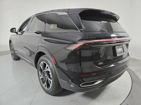New 2026 Lincoln Nautilus Premier AWD/4WD image 7