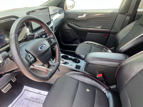 Used 2024 Ford Escape ST-Line w/ Tech Pack #1 AWD/4WD image 12