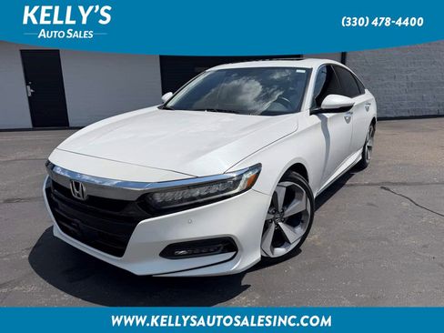 Used 2018 Honda Accord Touring image 1