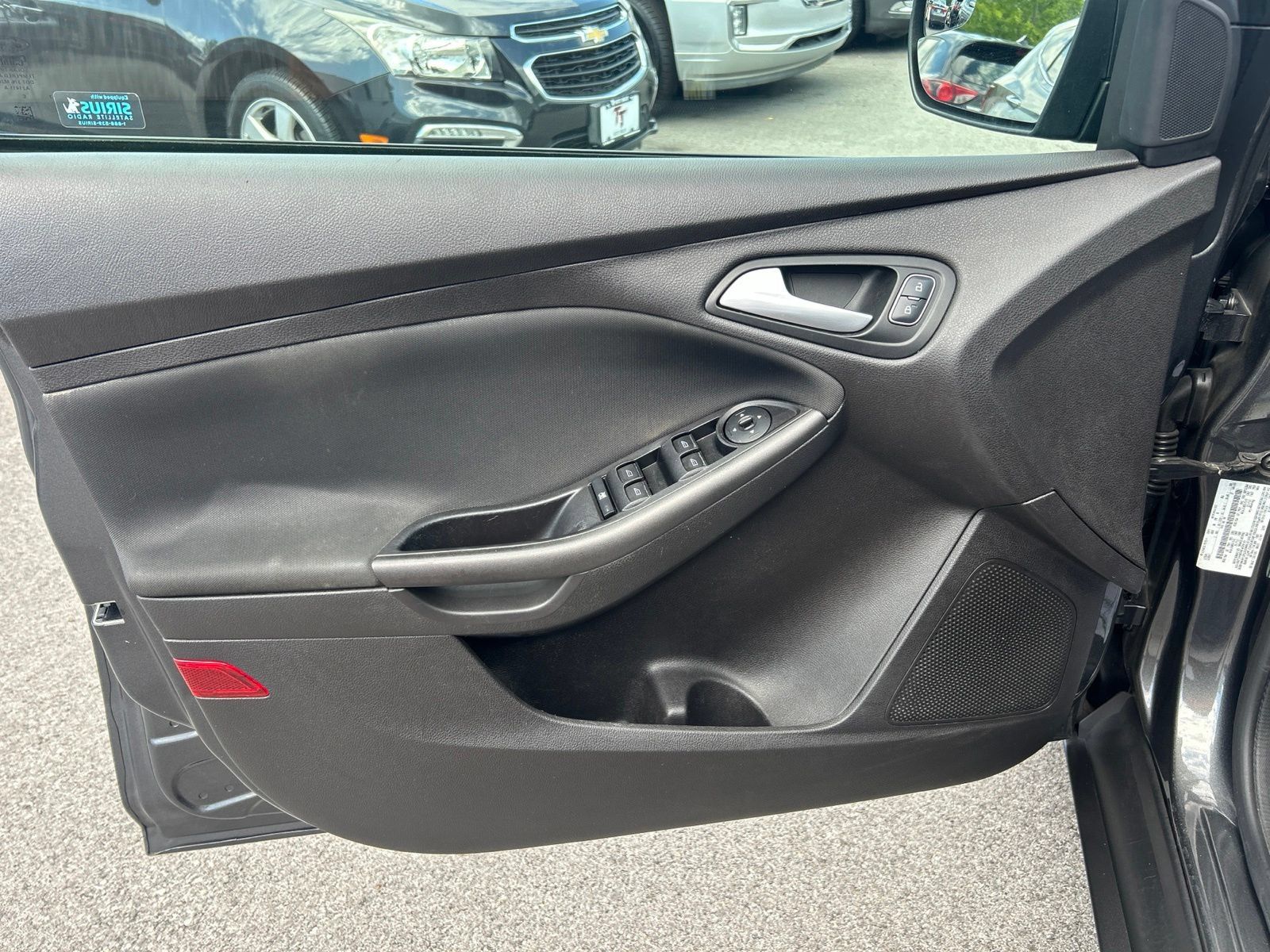Used 2017 Ford Focus SEL FWD image 11