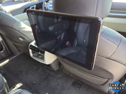 Used 2024 Kia Carnival SX Prestige image 20