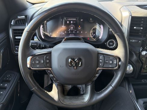 Used 2025 RAM 1500 Limited AWD/4WD image 18