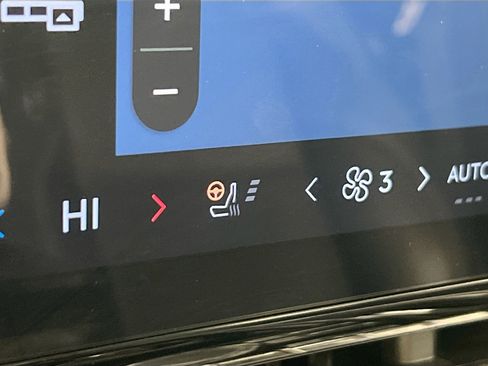 Used 2024 Lincoln Nautilus Reserve image 20