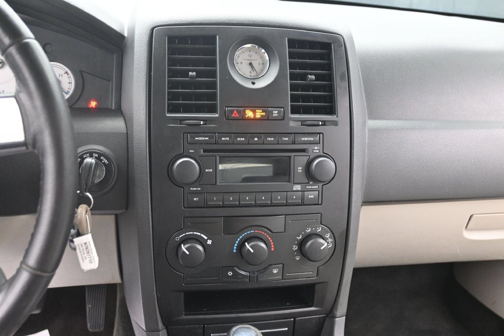 Used 2005 Chrysler 300 Touring w/ Sound Group RWD image 23