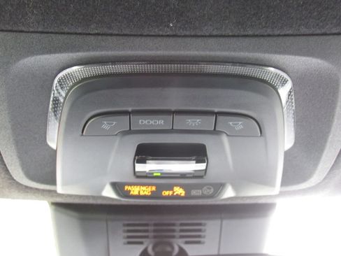 Certified 2025 Toyota Corolla SE FWD image 24