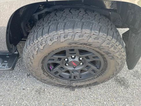 Used 2015 Toyota 4Runner Trail AWD/4WD image 8