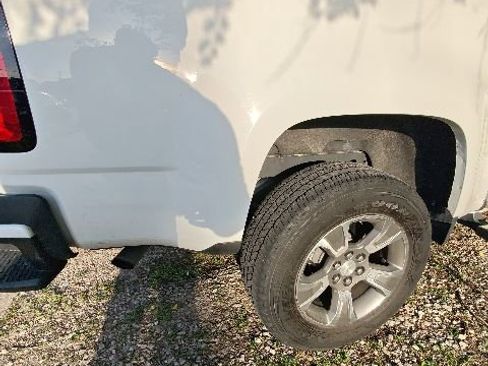 Used 2019 Chevrolet Colorado Z71 AWD/4WD image 21