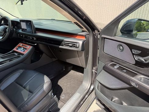 Certified 2023 Lincoln Aviator Reserve w/ Elements Package Plus AWD/4WD image 29