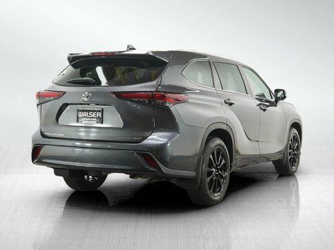 Used 2024 Toyota Highlander Limited AWD/4WD image 5