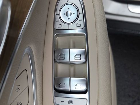 Used 2019 Mercedes-Benz GLC 300 image 24