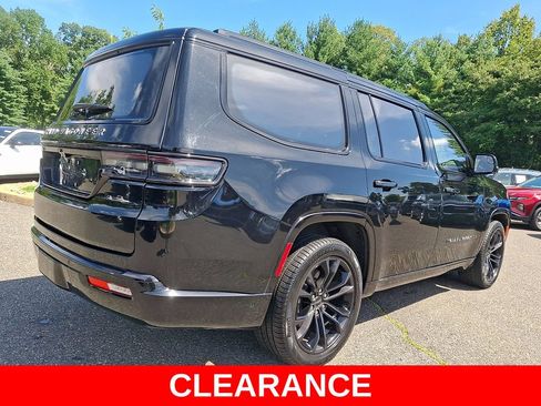 Used 2023 Jeep Grand Wagoneer Series II AWD/4WD image 6