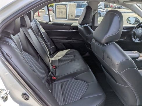 Used 2023 Toyota Camry SE w/ Convenience Package image 7