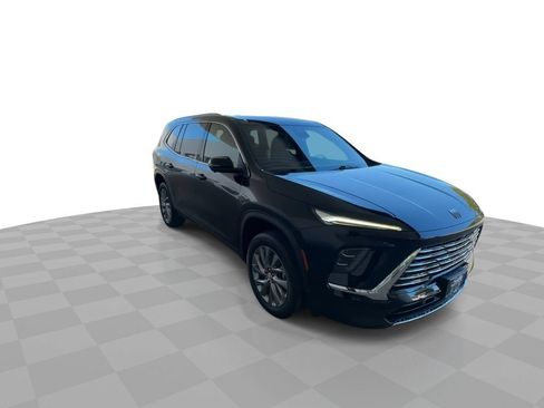 Certified 2025 Buick Enclave Preferred AWD/4WD image 2