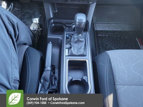 Used 2023 Toyota Tacoma TRD Off-Road w/ Technology Package image 31