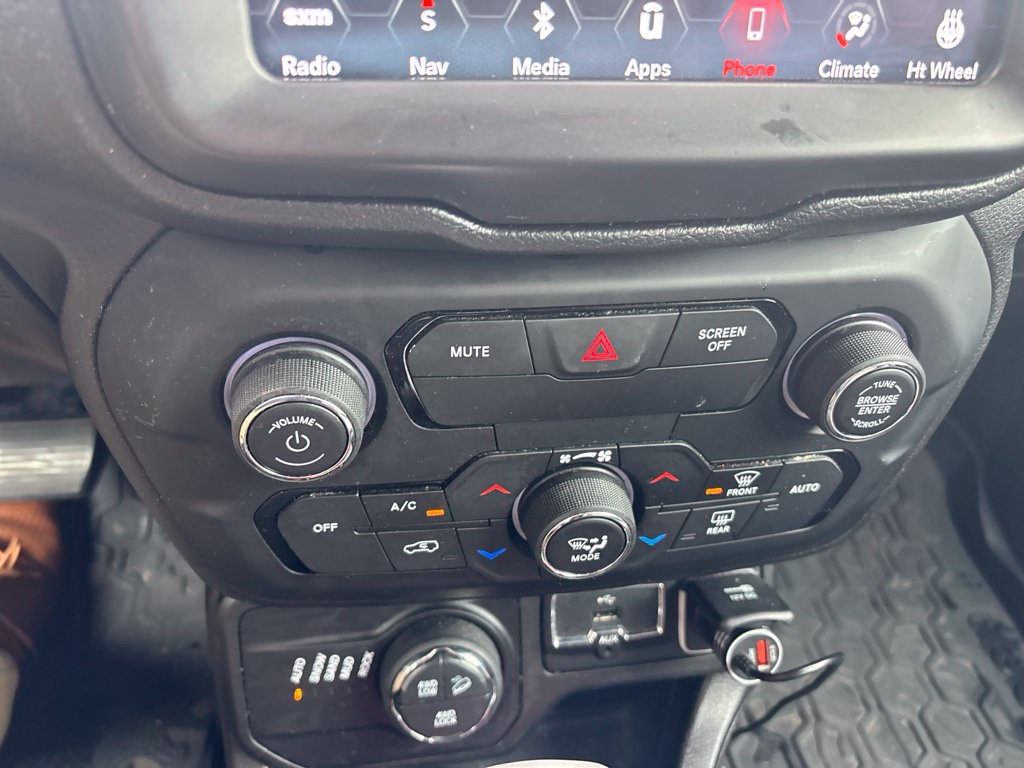 Used 2018 Jeep Renegade Trailhawk AWD/4WD image 11