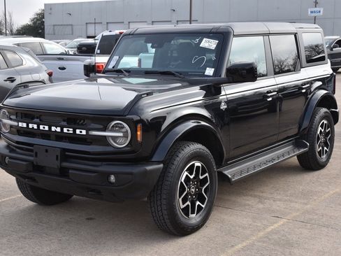 Certified 2025 Ford Bronco Outer Banks image 1
