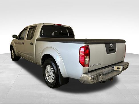Used 2017 Nissan Frontier SV w/ SV Value Truck Package RWD image 3