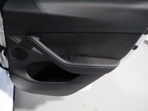 Used 2023 Tesla Model Y Long Range AWD/4WD image 54
