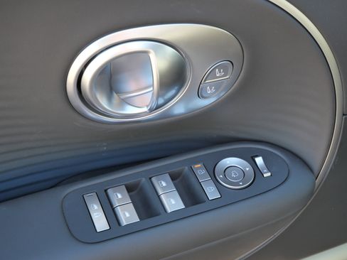 Certified 2026 Hyundai Ioniq 9 Limited image 19