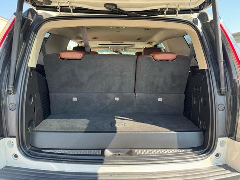 Used 2015 Cadillac Escalade Luxury AWD/4WD image 27