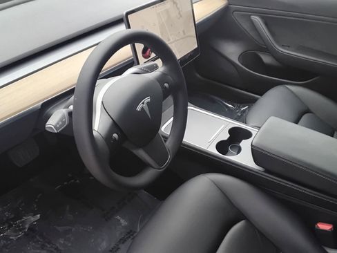 Used 2021 Tesla Model 3 Long Range image 17