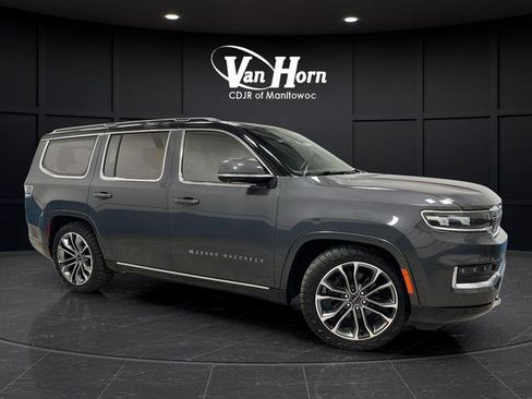 Used 2022 Jeep Grand Wagoneer Series III w/ Rear Seat Video Group 1 AWD/4WD image 1