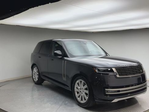 Certified 2025 Land Rover Range Rover SE AWD/4WD image 8