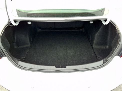 Used 2016 Chevrolet Malibu LT image 22