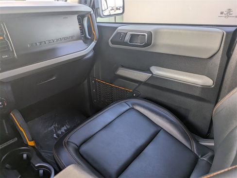 Used 2023 Ford Bronco Badlands w/ Sasquatch Package image 17