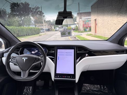 Used 2020 Tesla Model X Long Range AWD/4WD image 30