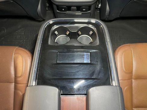 Used 2022 Lincoln Navigator Reserve image 15