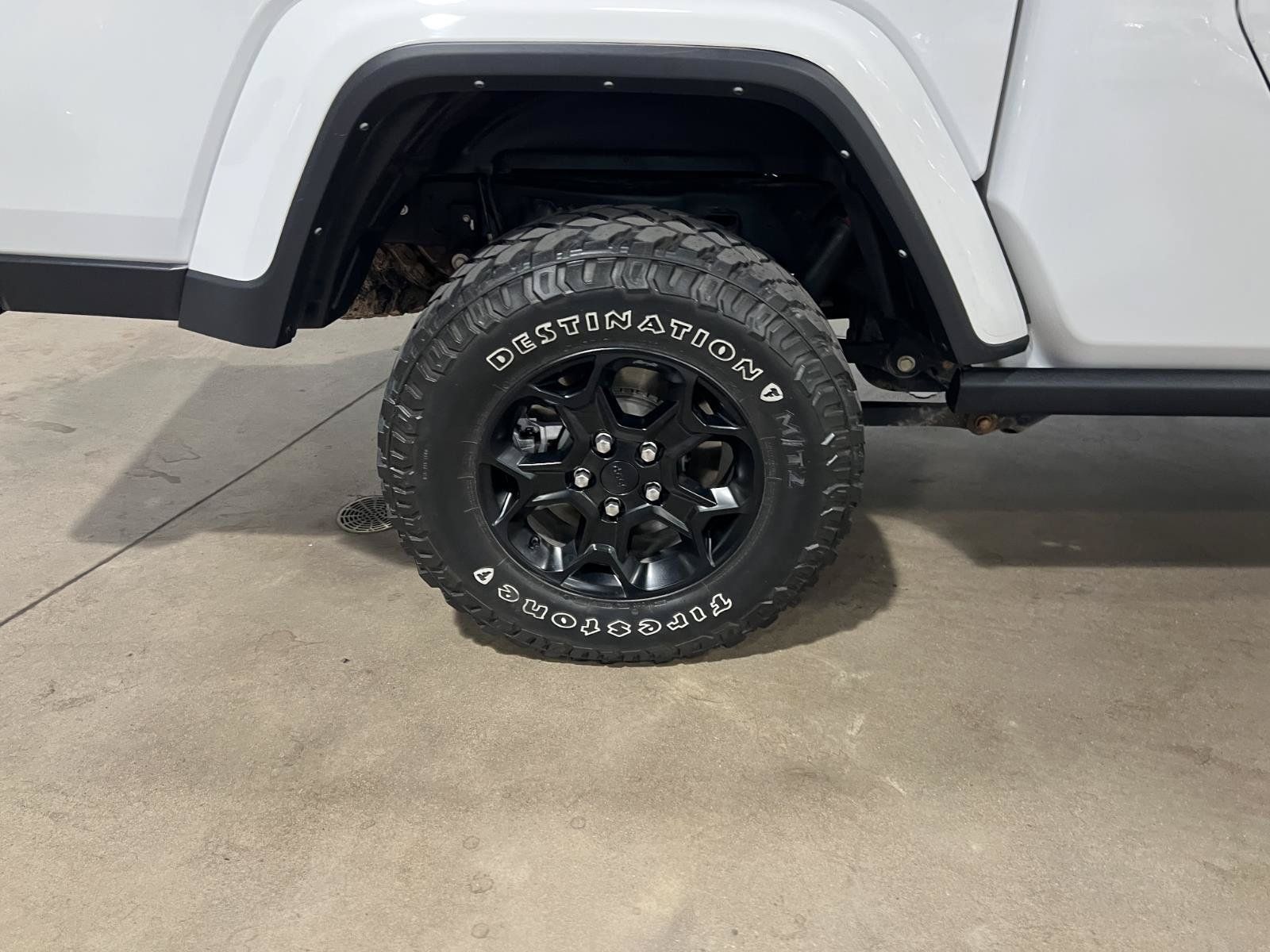 Used 2023 Jeep Gladiator Sport AWD/4WD image 37