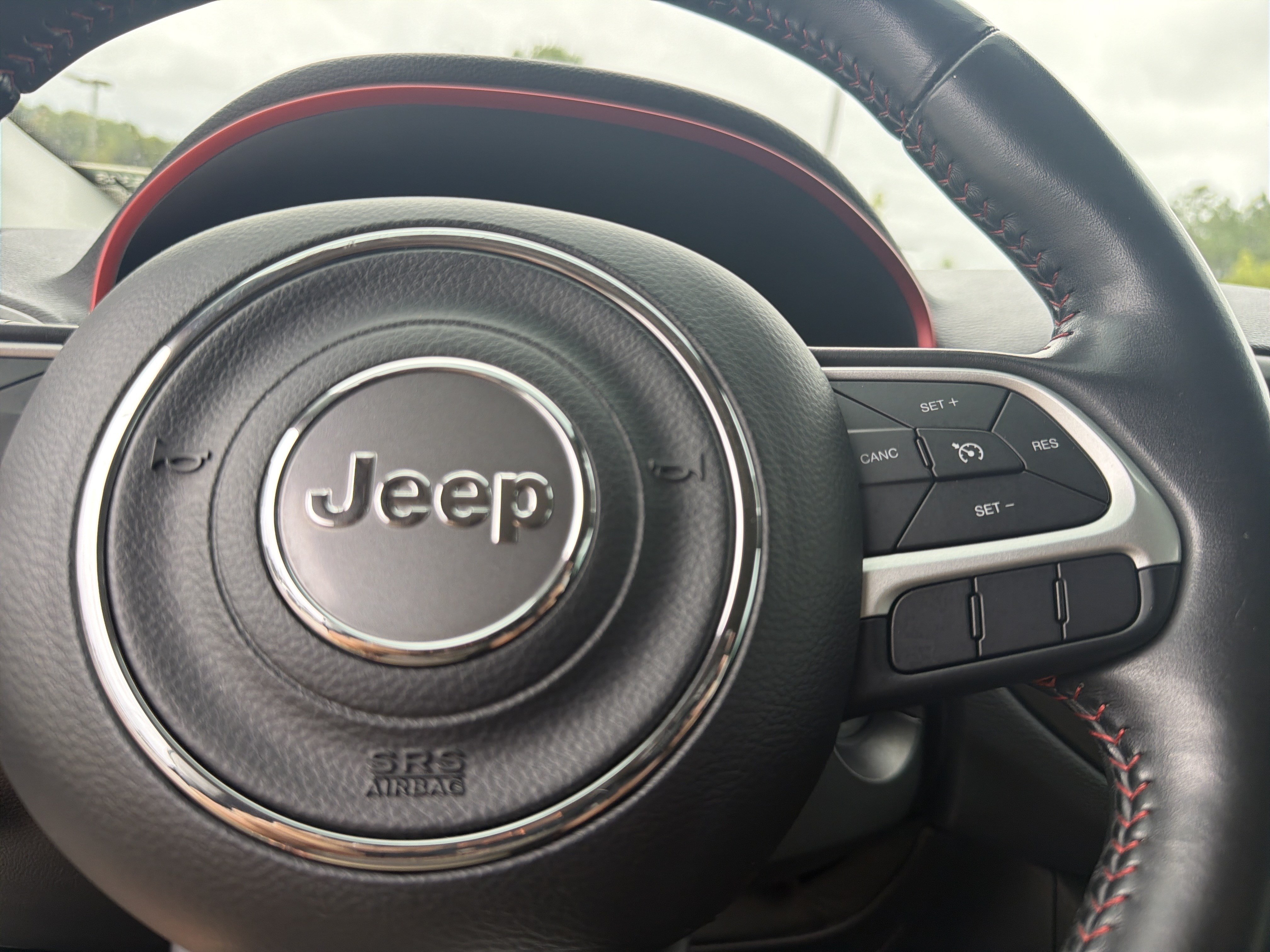 Used 2020 Jeep Compass Trailhawk AWD/4WD image 9