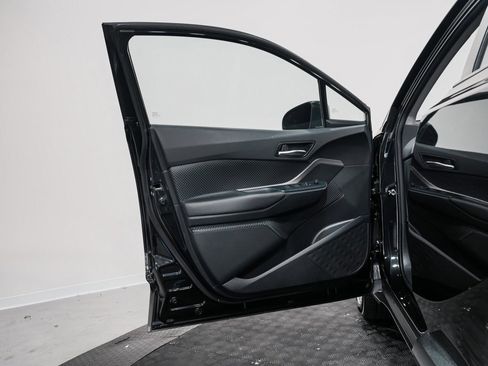 Used 2021 Toyota C-HR LE image 10