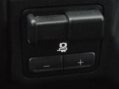 Used 2021 Chevrolet Silverado 1500 Custom image 6