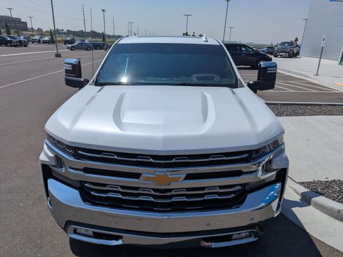 Used 2020 Chevrolet Silverado 1500 LTZ w/ LTZ Premium Package AWD/4WD image 6